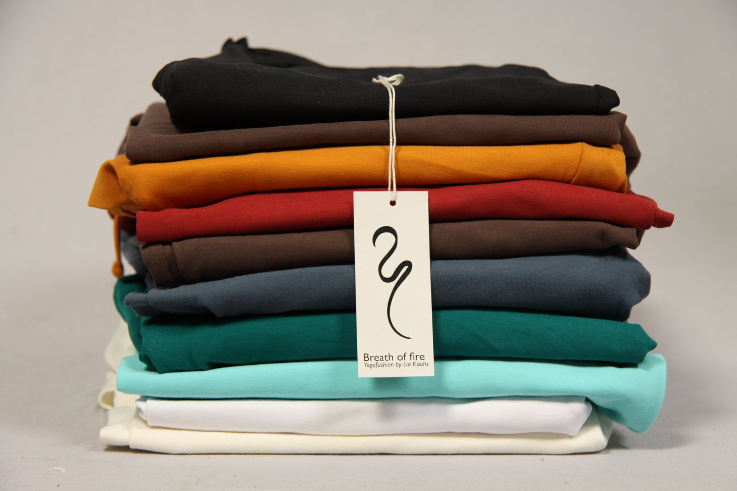 Natural Fibers vs Recycled Plastic — Honest Pros and Cons