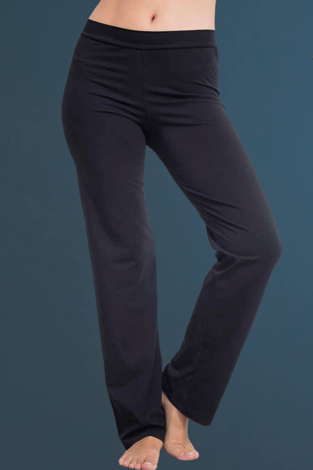 Ankaa yoga pants black – organic cotton sustainable yoga clothing by Breath of Fire, front view