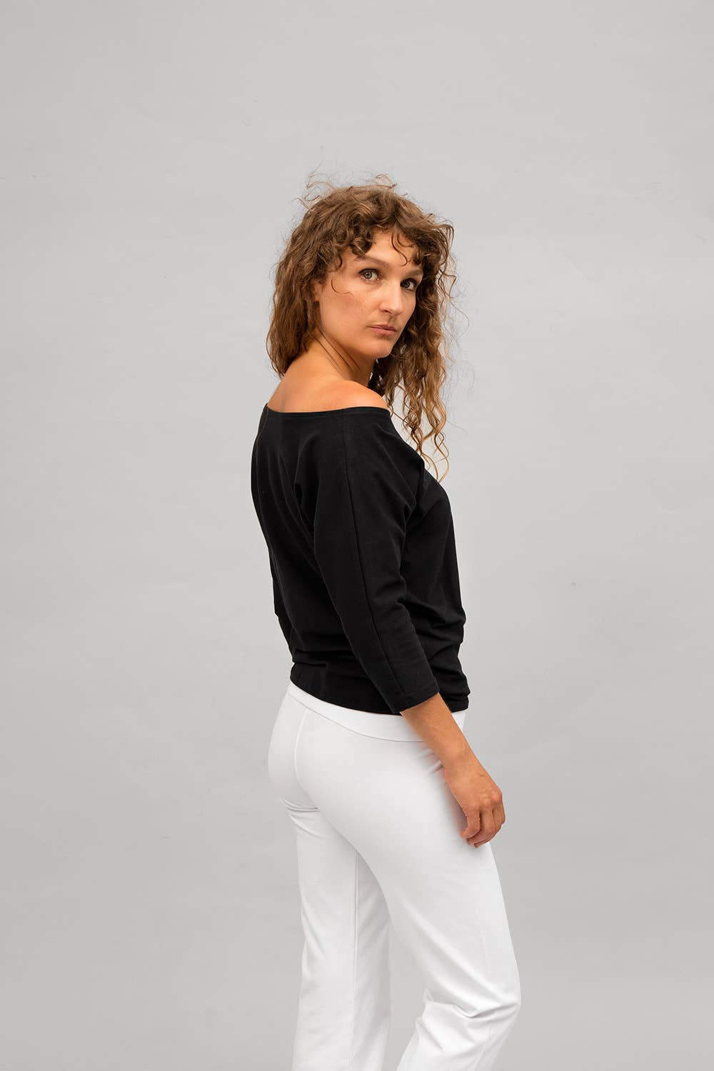 Siri yoga shirt - Black-Breath of Fire-4
