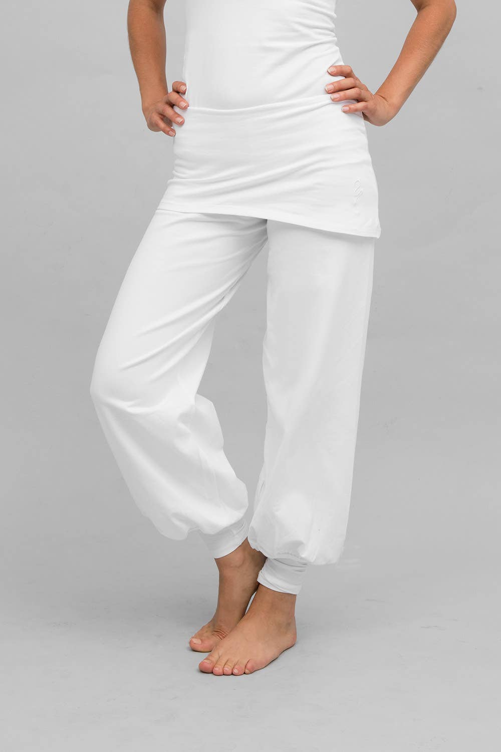 Sohang yoga pants - White-Breath of Fire-3