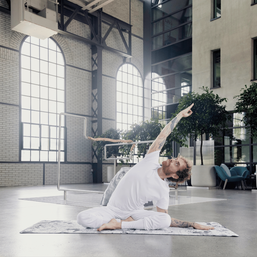White yoga clothes – Breath of Fire Eco & Yoga Fashion