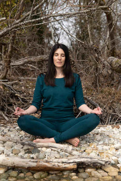 Siri yoga shirt - Deep green-Breath of Fire-1