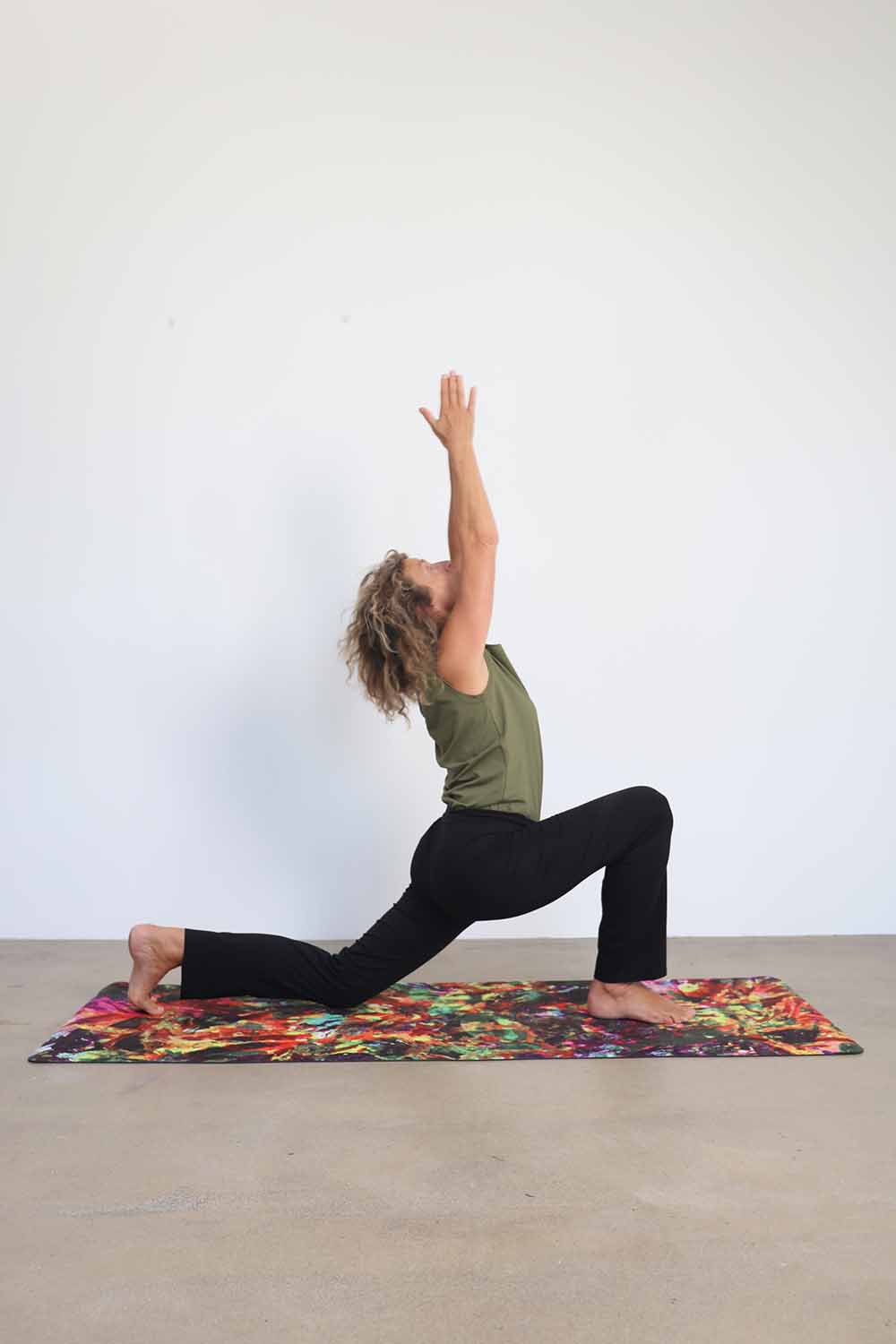 Ankaa yoga pants black – organic cotton sustainable yoga clothing by Breath of Fire, side view