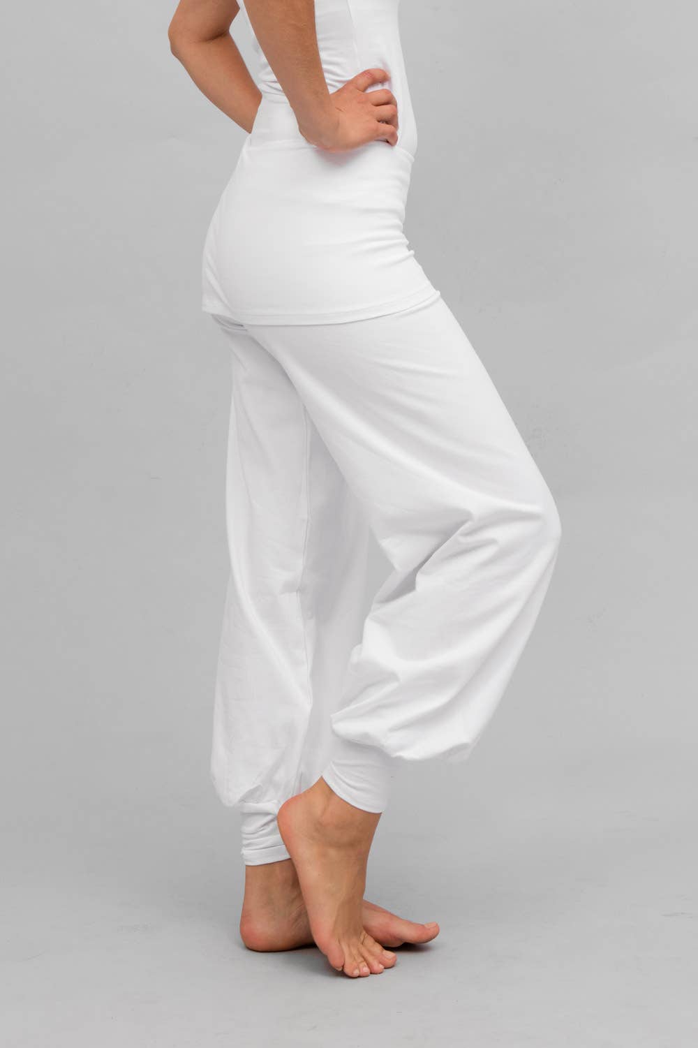 Women's white yoga pants - Om Bouddhiste - Lotus